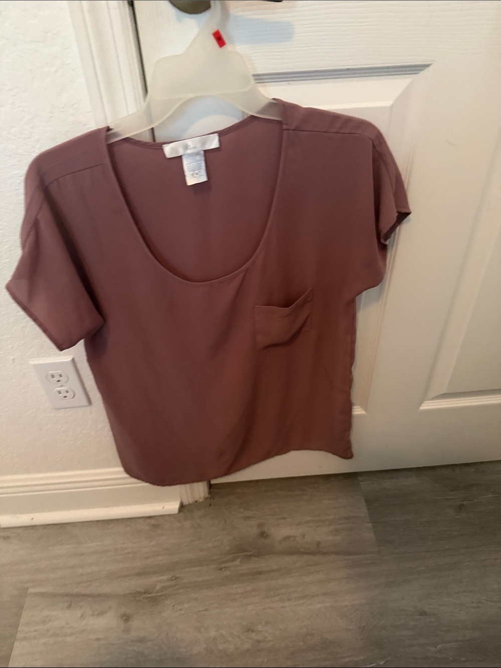 Relaxed Scoop Neck Short Sleeve Top in Dusty Mauve